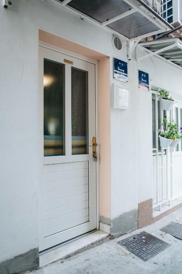 Apartment Old Town Krizeva スプリト エクステリア 写真